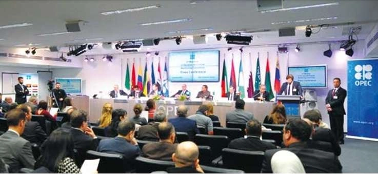 Konferensi Pers Yang Dihadiri Para Menteri OPEC dan Non OPEC