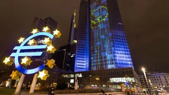 ECB Beri Sinyal Pelonggaran